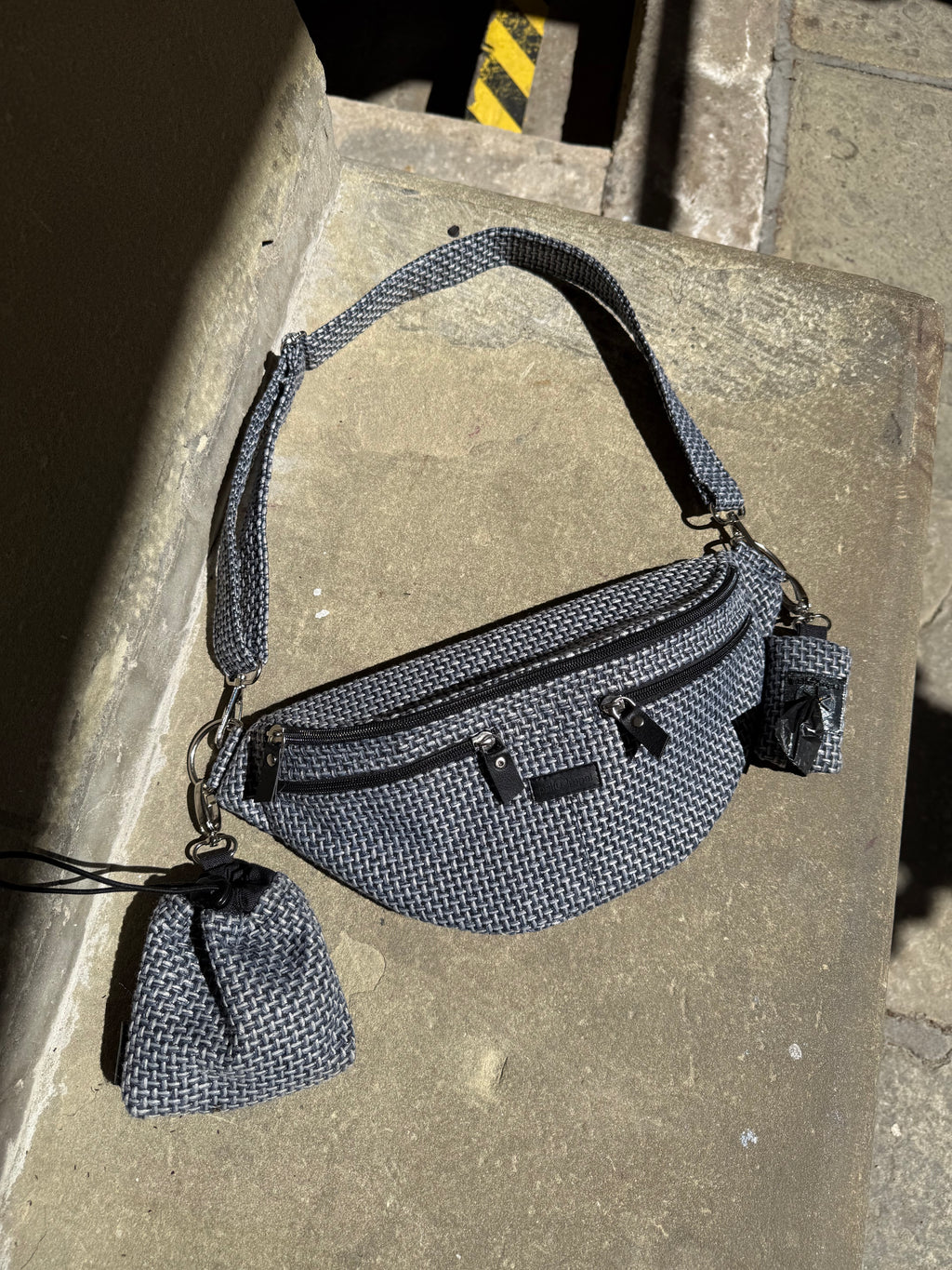 Nerka TWEED BLUE z dwoma zamkami Psiumpel, dla Psa a nawet kota i dla Ciebie, spaceruj modnie i wygodnie