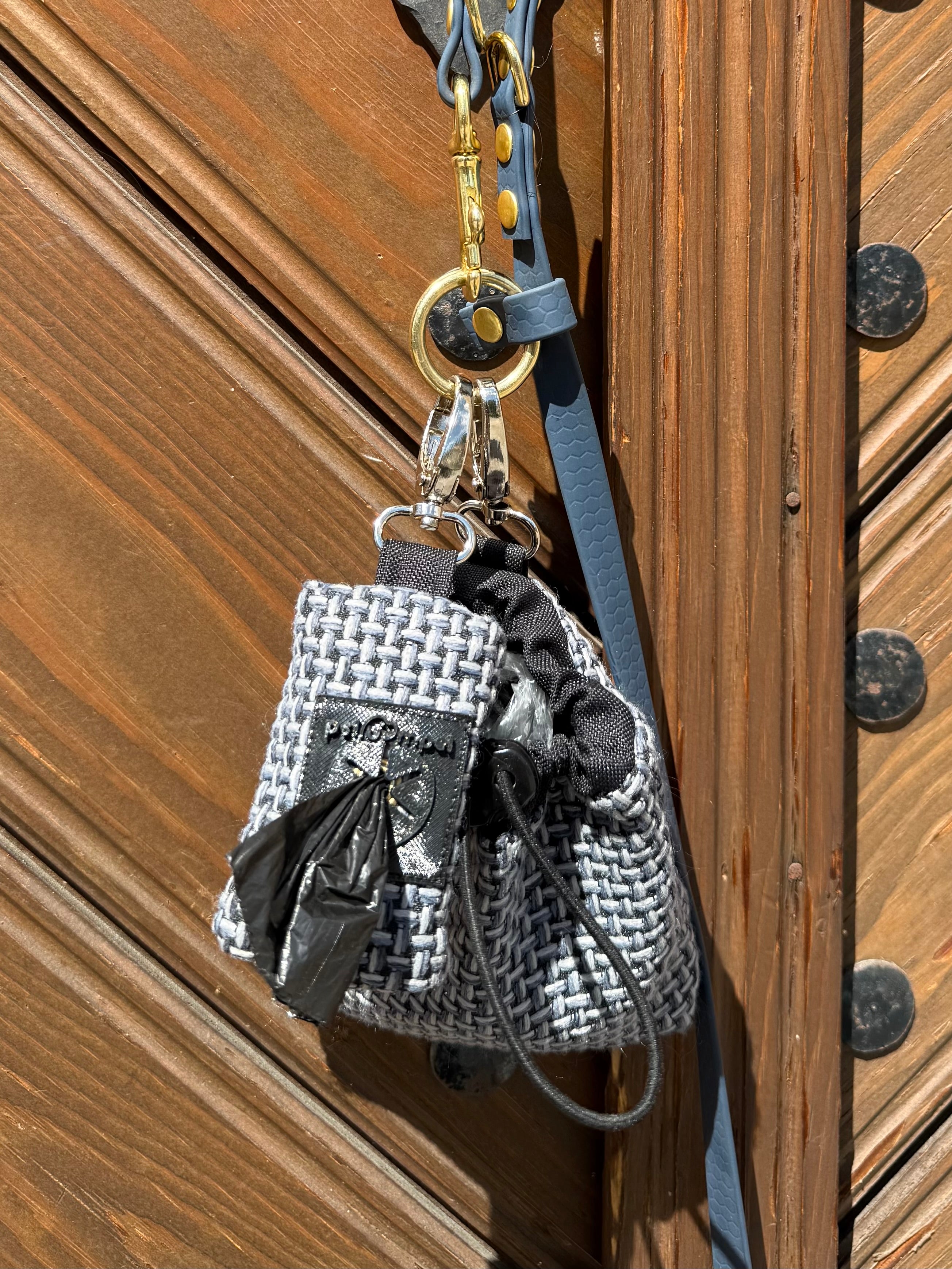 Etui na woreczki TWEED BLUE Psiumpel, dla Psa a nawet kota i dla Ciebie, spaceruj modnie i wygodnie