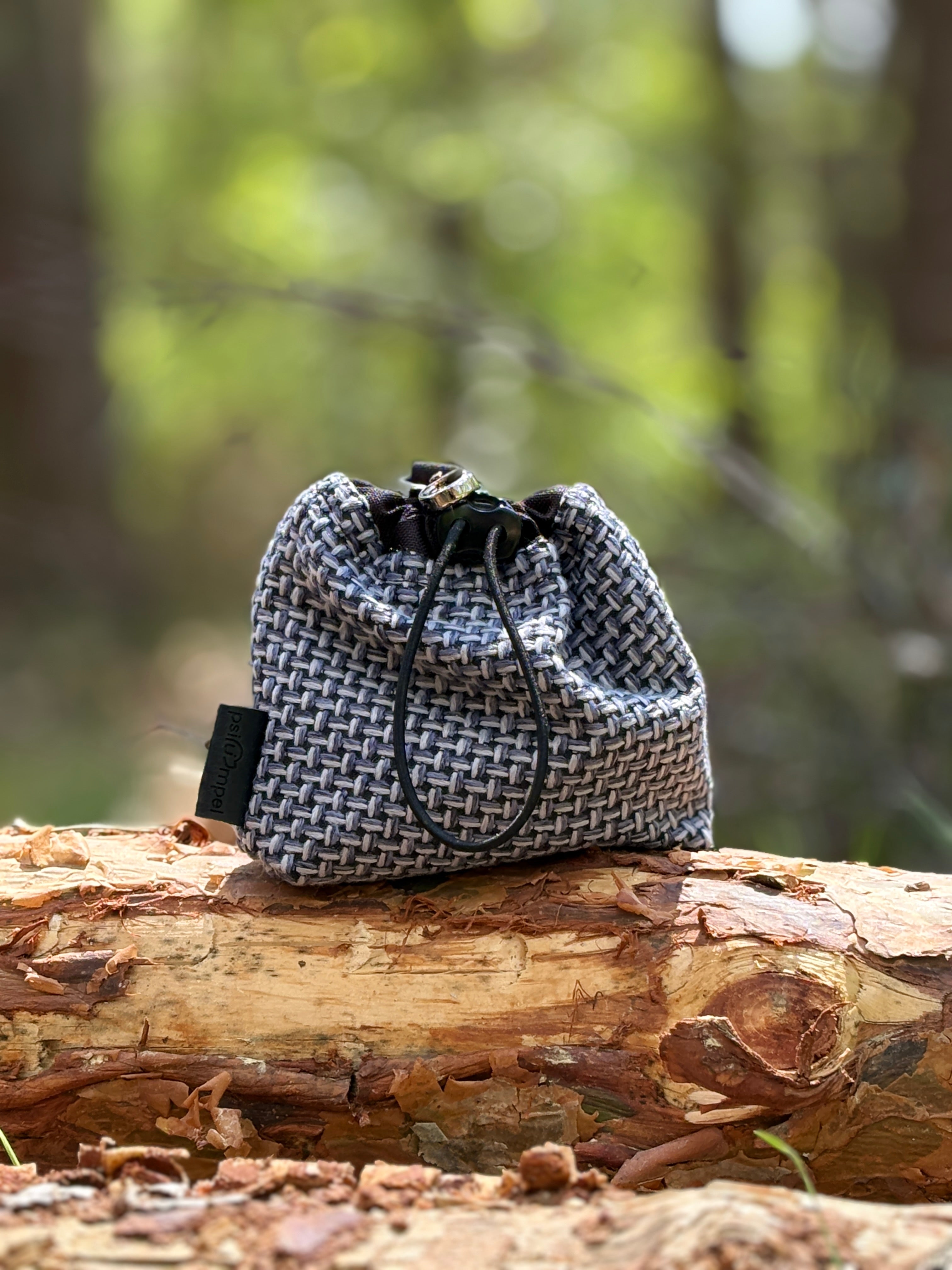 Saszetka na smaczki TWEED BLUE Psiumpel, dla Psa a nawet kota i dla Ciebie, spaceruj modnie i wygodnie