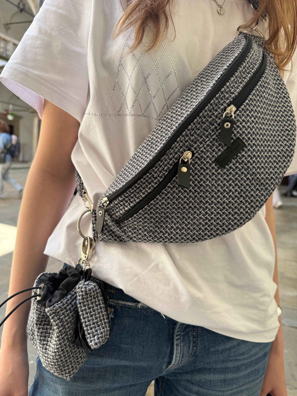 Saszetka na smaczki TWEED BLUE Psiumpel, dla Psa i dla Ciebie, spaceruj modnie i wygodnie
